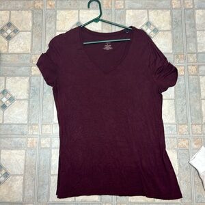 Apt 9 tee